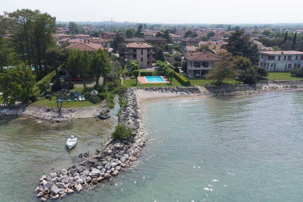 Incantevole Location Fronte Lago Sirmione Eksteriør bilde